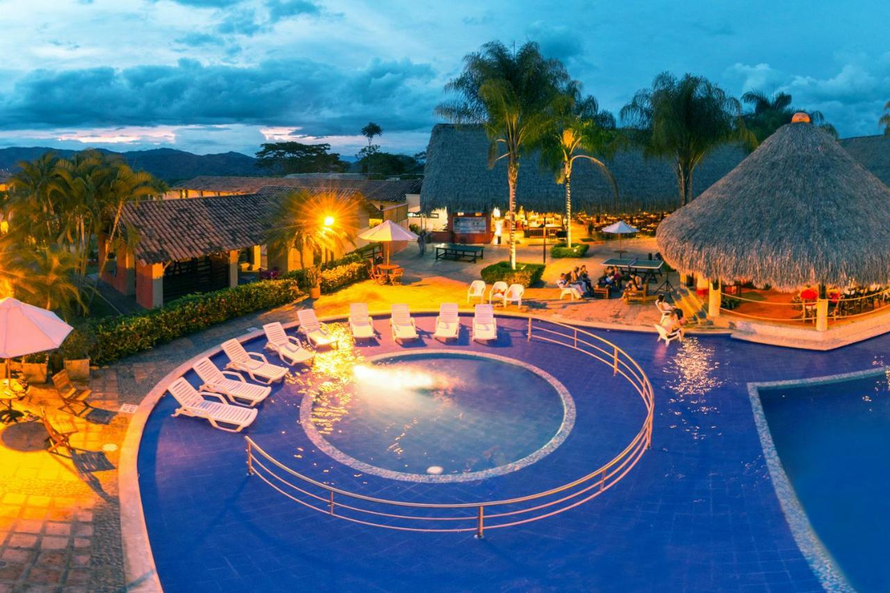 Decameron Panaca Quimbaya Buitenkant foto